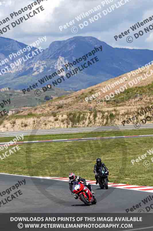cadwell no limits trackday;cadwell park;cadwell park photographs;cadwell trackday photographs;enduro digital images;event digital images;eventdigitalimages;navarra;no limits trackdays;peter wileman photography;racing digital images;trackday digital images;trackday photos